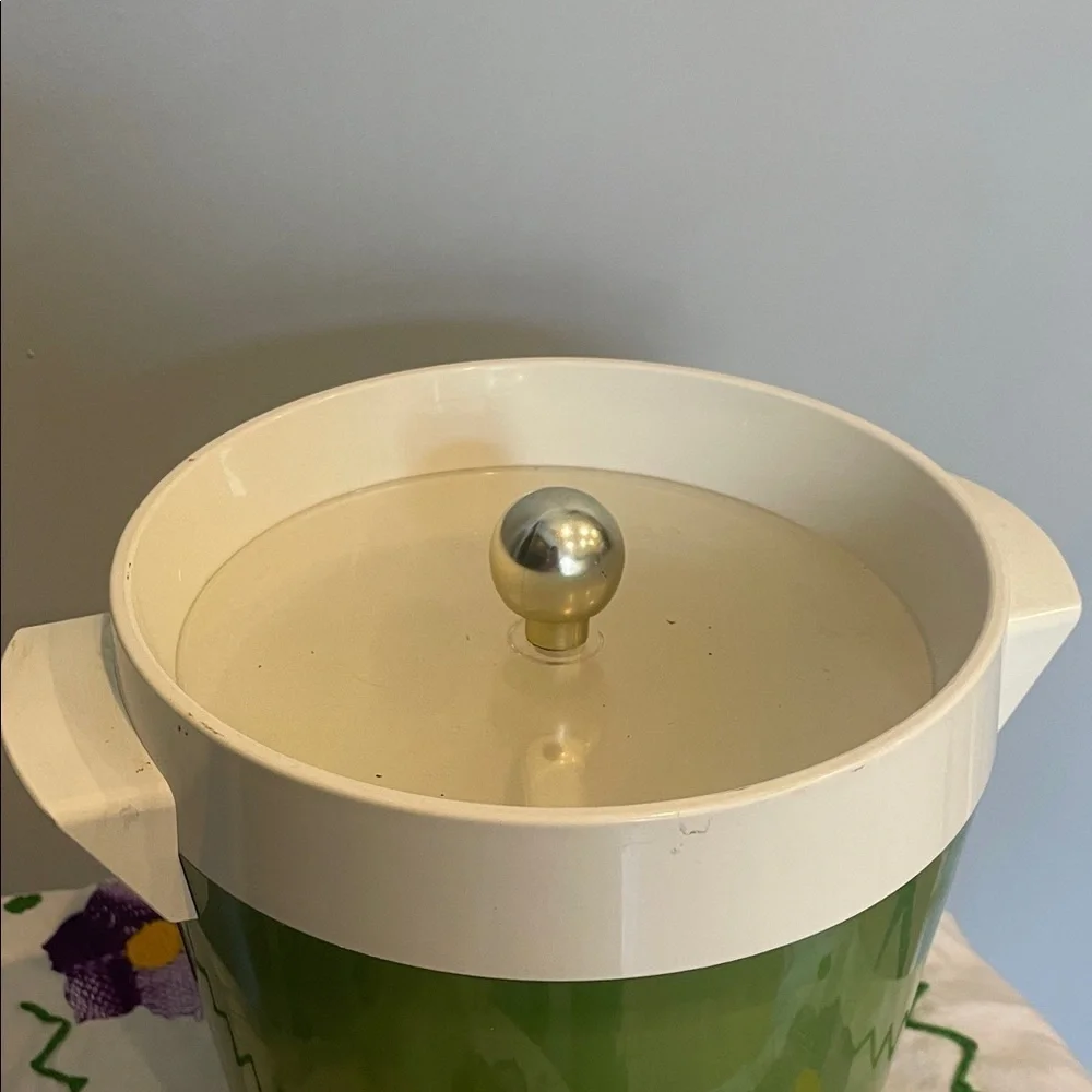 Green and White Ice Bucket vintage 60’s 70’s